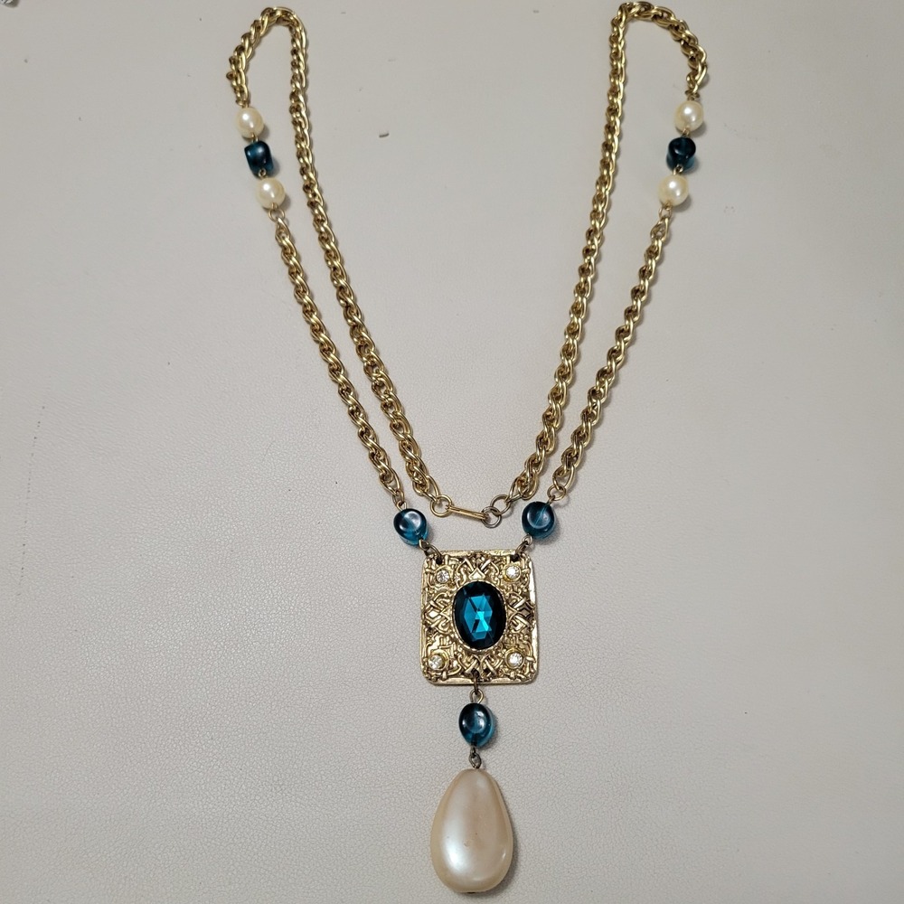 Vintage DAUPLAISE Signed Gold Tone Pendant Green Glass & Faux Pearl 32" Necklace